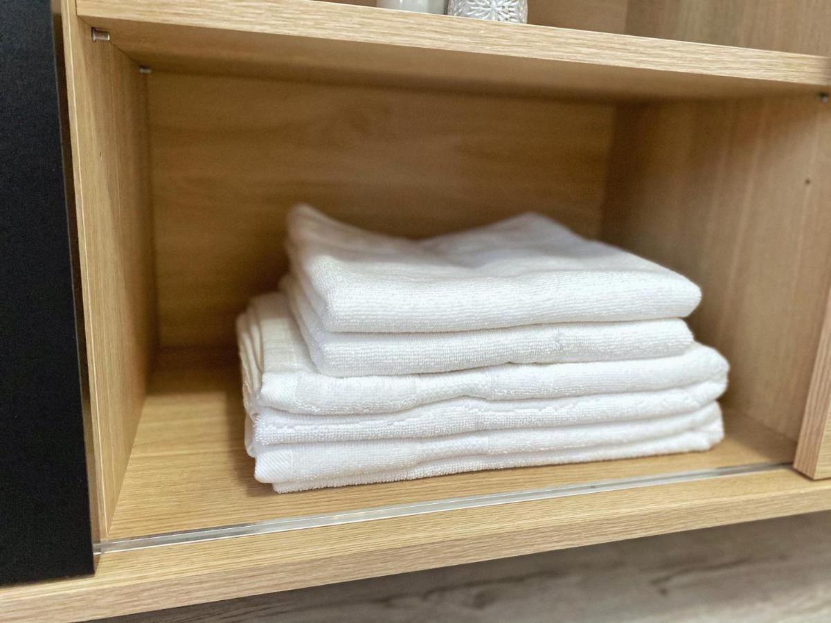 Highland Home - Cozy Apartments Near City Center オラデア エクステリア 写真